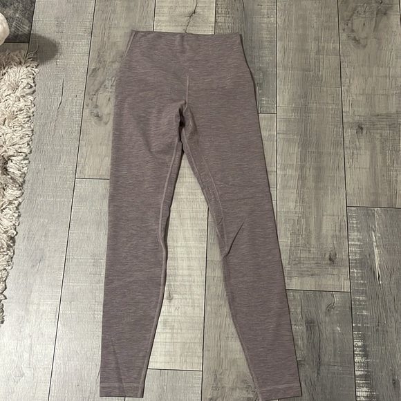 Lululemon Leggings Excellent Condition - Picture 2 of 6